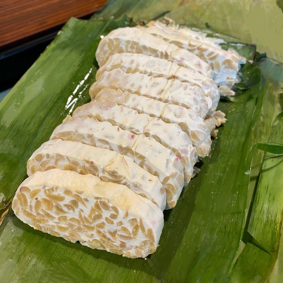 Chemical-free Tempe in Banana Leaf 150gm