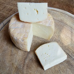 Soft Cheese 450gm(approx)-price up to weight